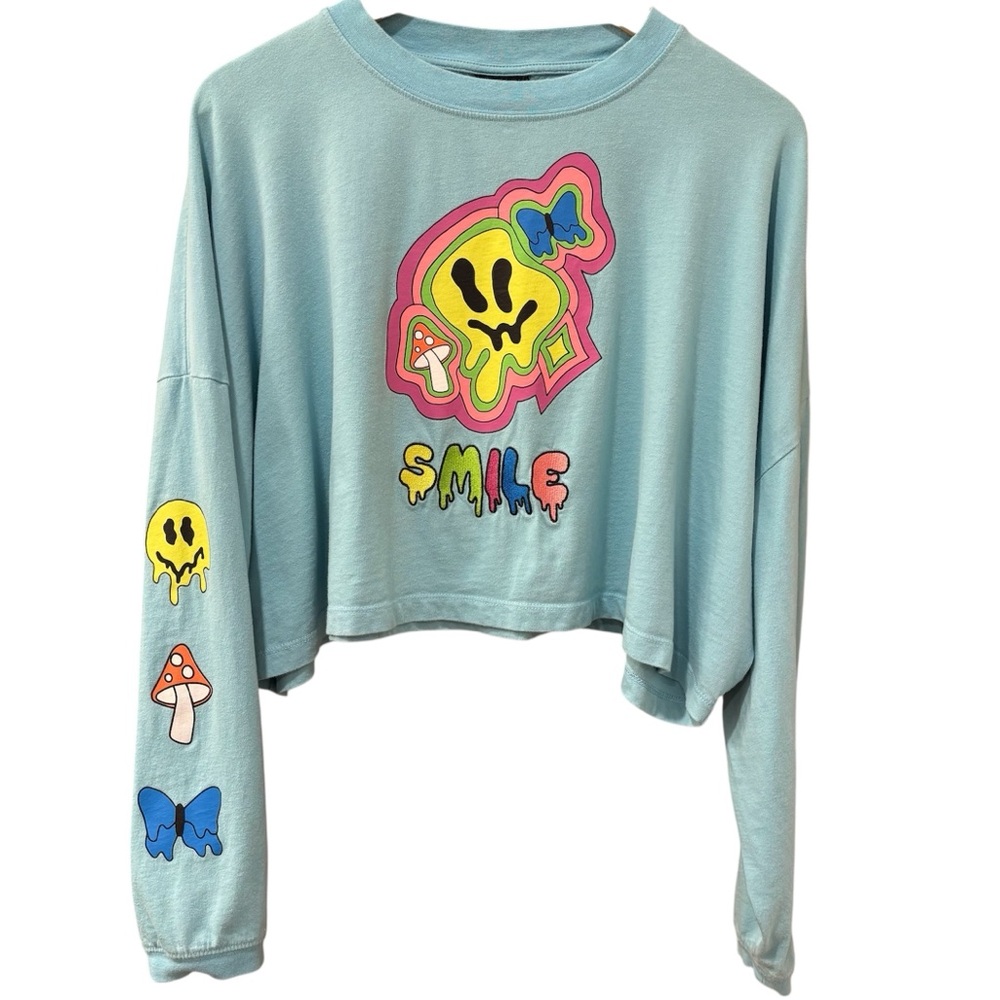 A. Lab light blue drippy smile oversized crop top, xl - Picture 2 of 9